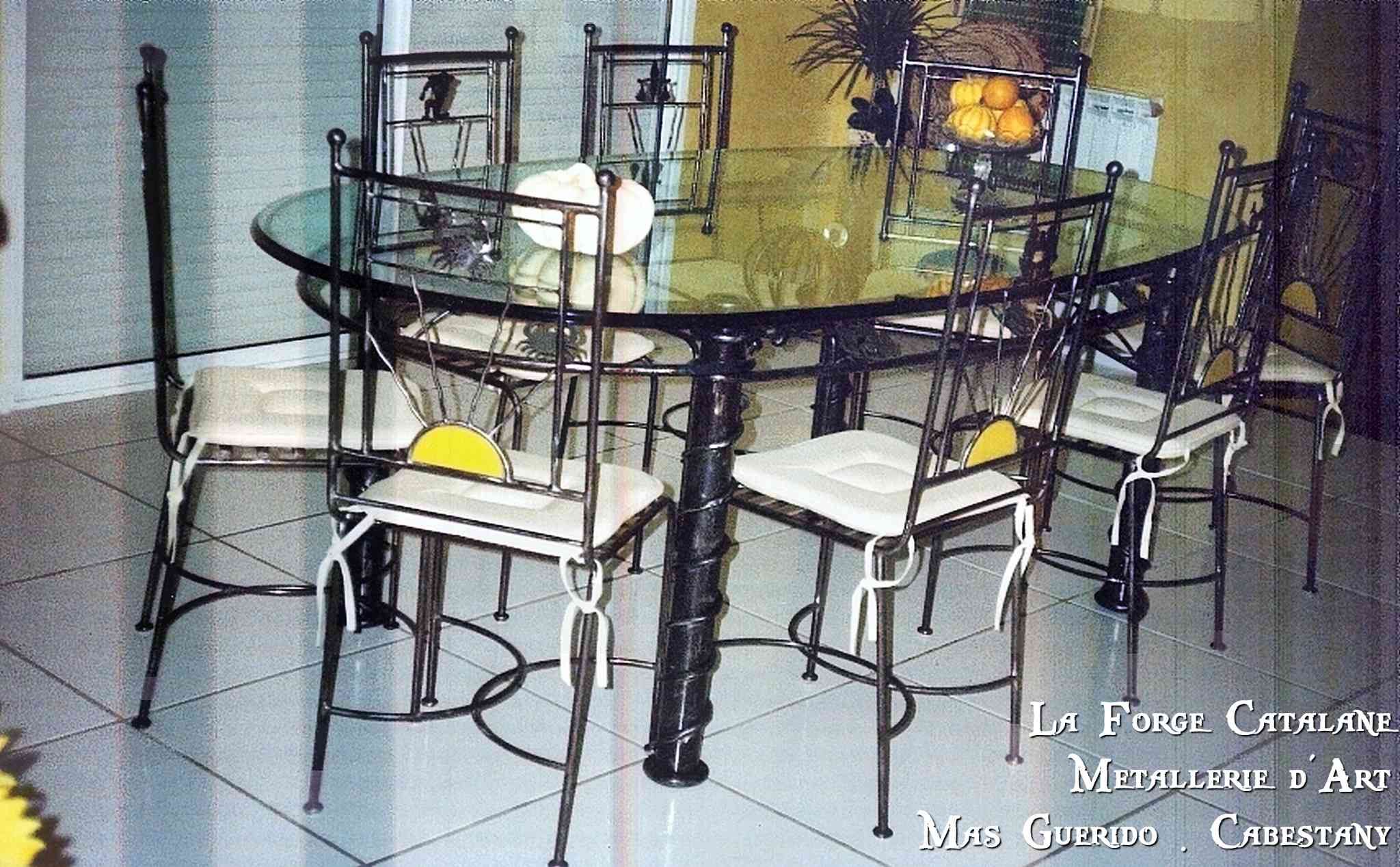 table ovale signes zodiac  forge catalane.jpg